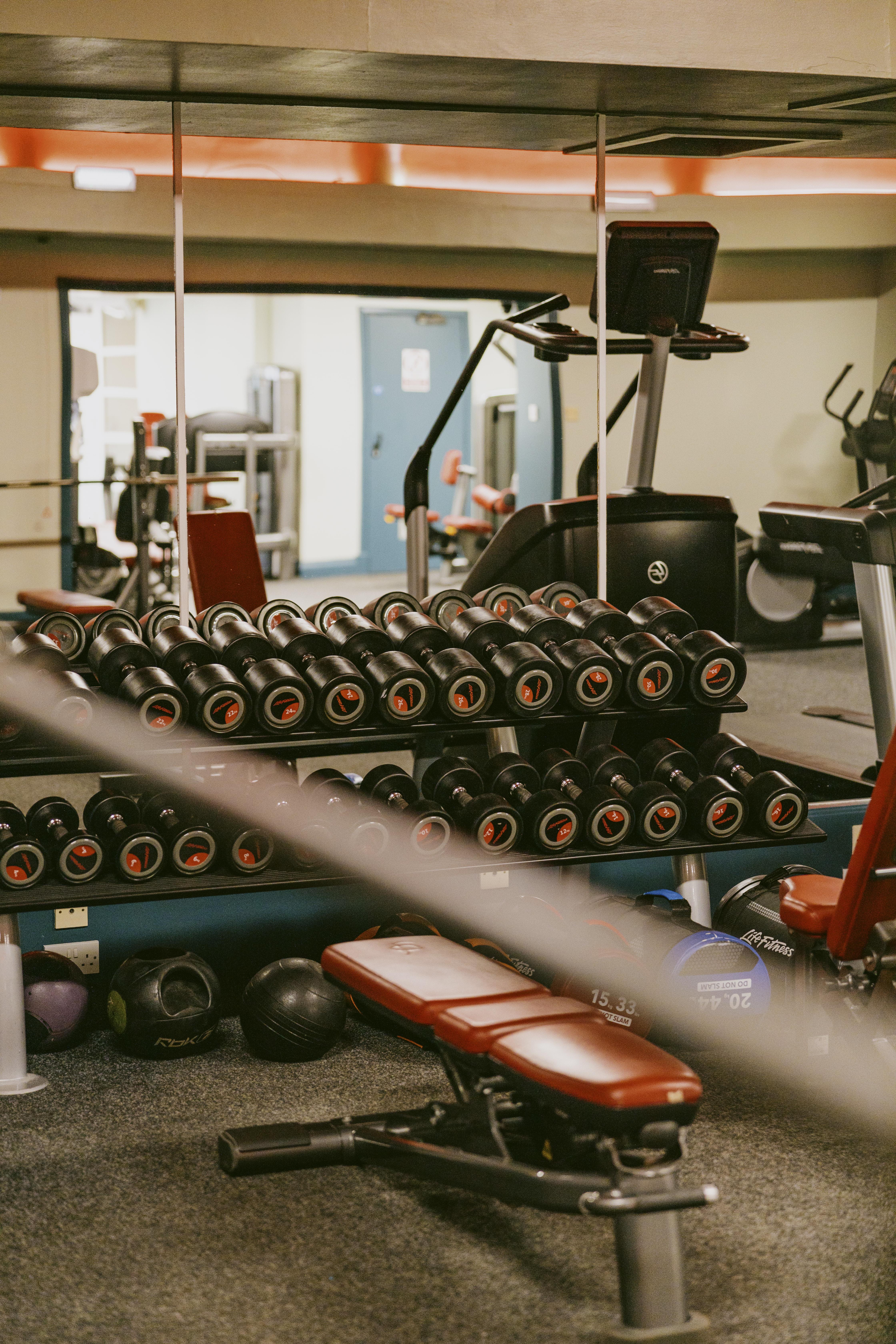 Marine Troon Hotel Exterior foto Dumbbells in a gym