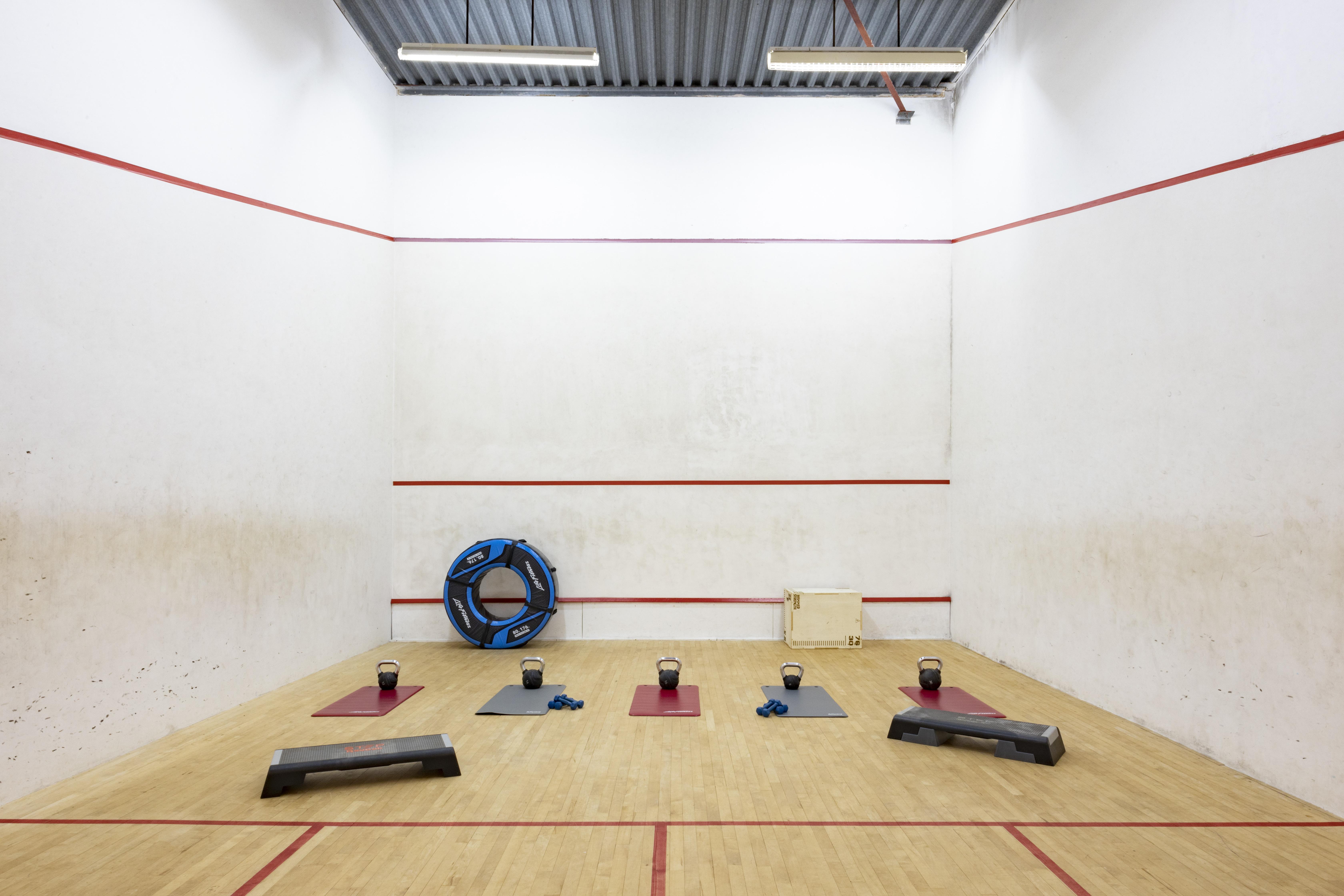 Marine Troon Hotel Exterior foto Squash court at the University of Nottingham