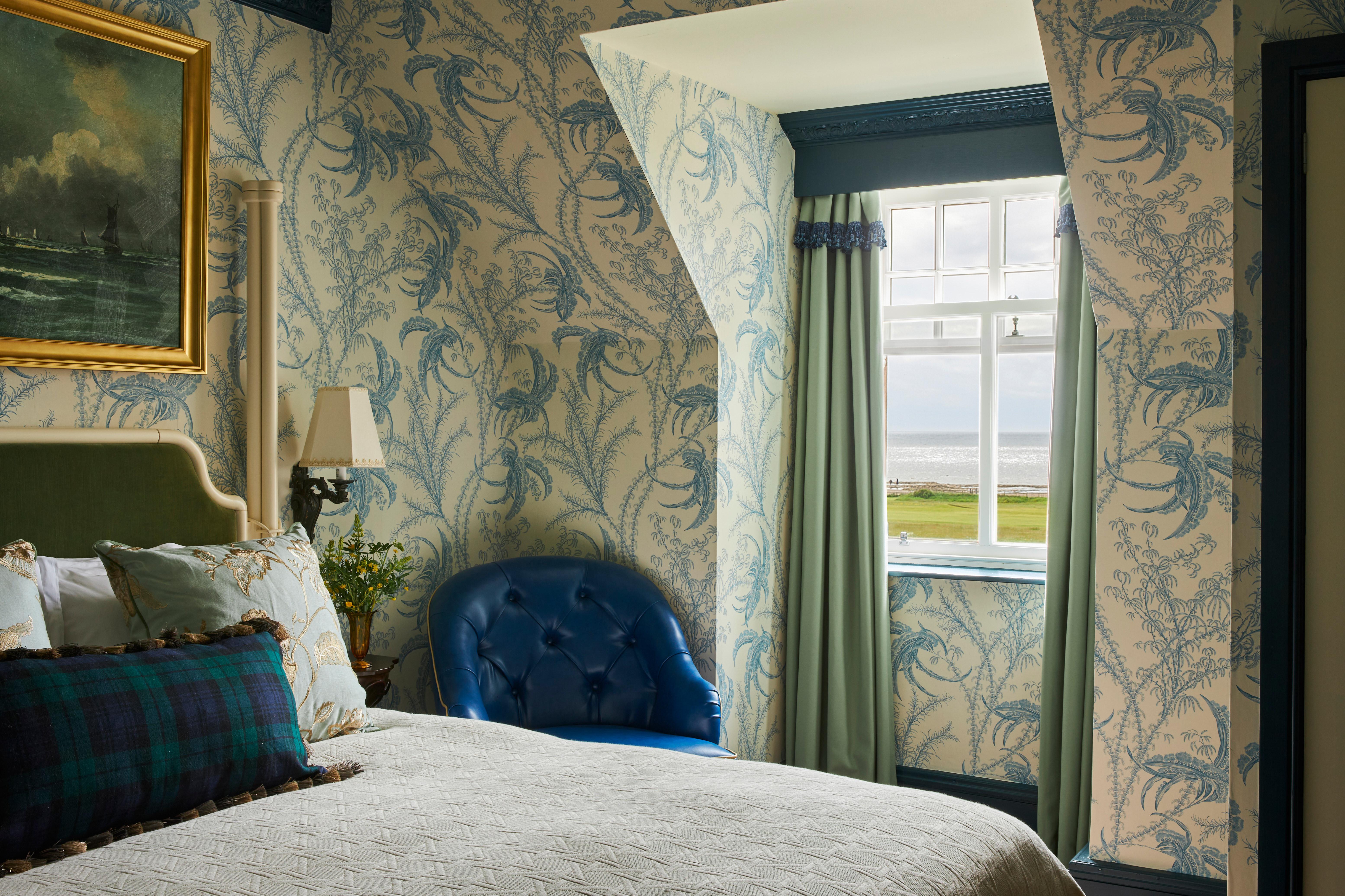 Marine Troon Hotel Exterior foto A guest room at the inn